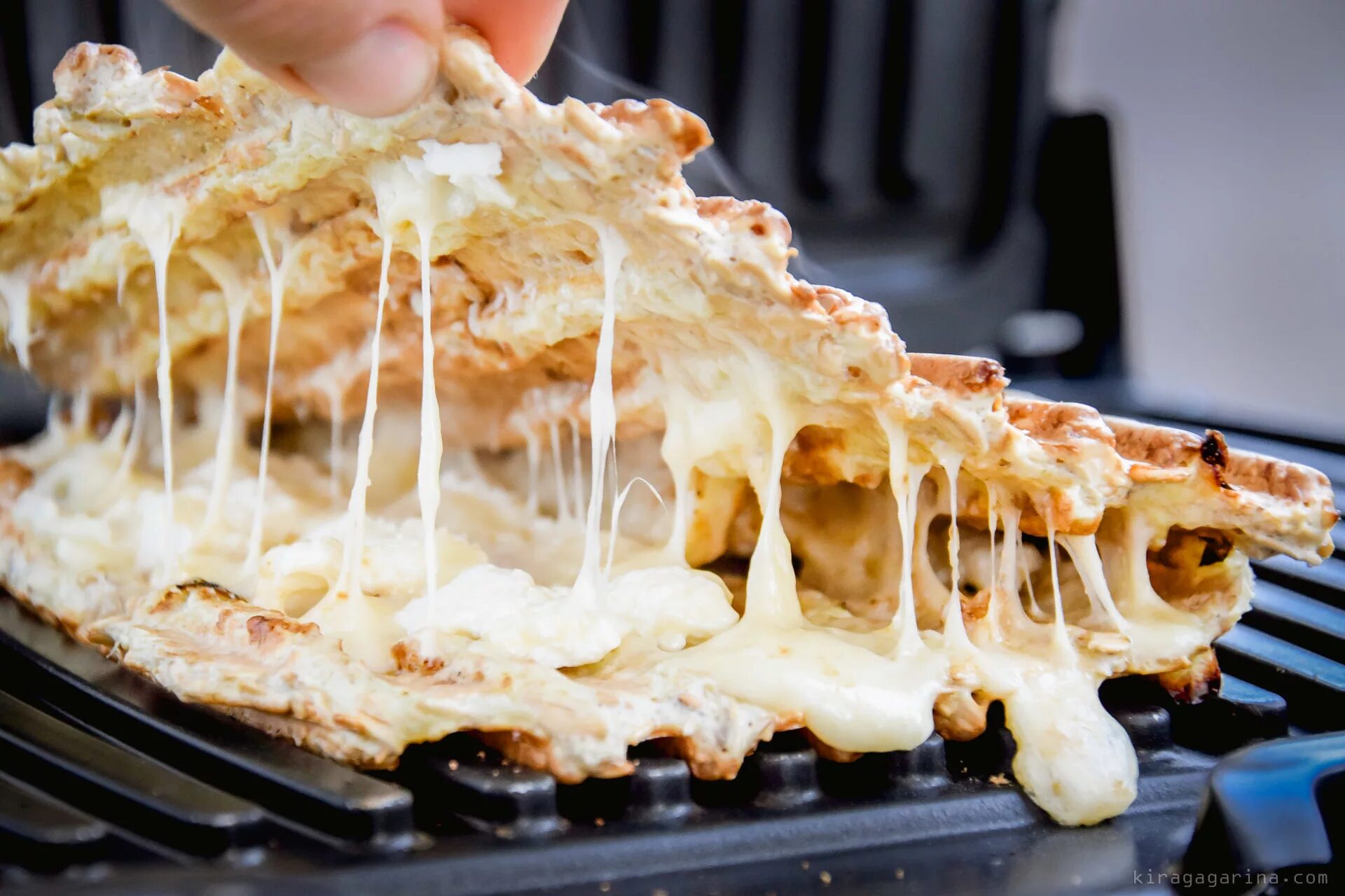 Бельгийские вафли в электрогриле. Вафли на электрогриле. Вафли на гриле тефаль. Вафли на гриле тефаль. Вафли в гриле делонги.