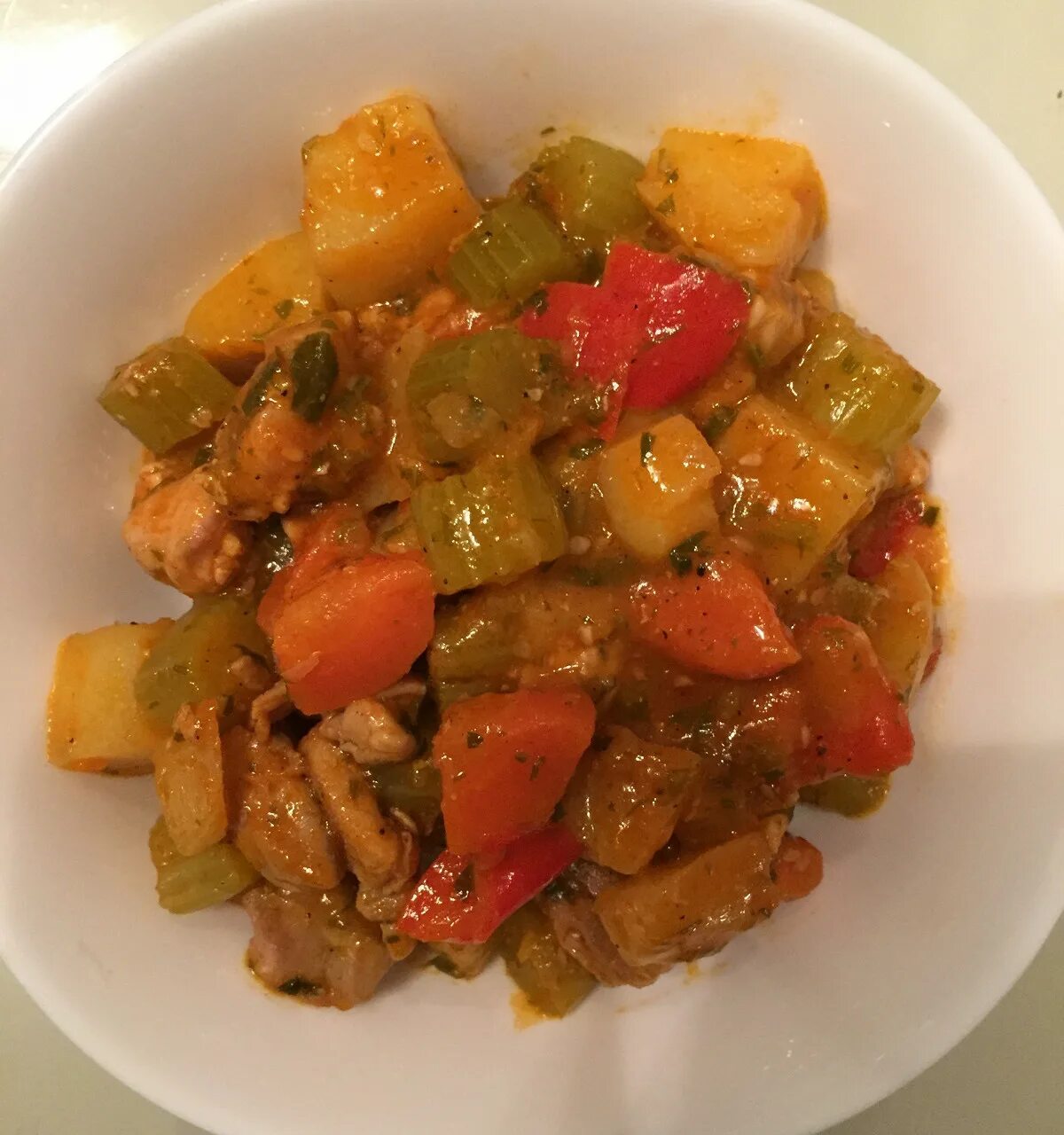 Креветки с тушеными овощами. Овощное рагу пп. Ужин куриная грудка с овощами. Гарнир из замороженных овощей. Куриное филе с овощами.