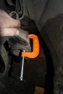 Вдавить поршень