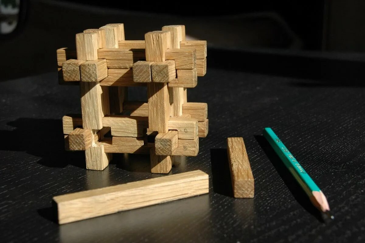 Screw puzzle wood