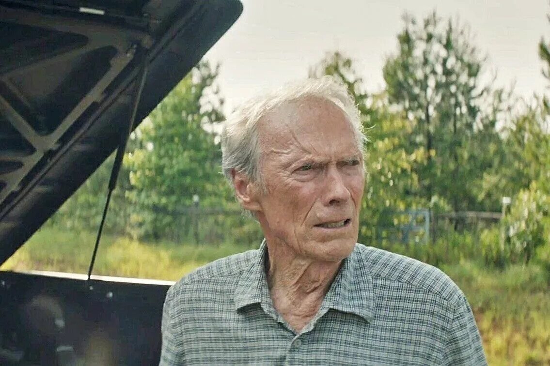 90 летний мужчина. Наркокурьер (2018) the Mule. Клинт Иствуд наркокурьер. Клинт Иствуд наркокурер2019.