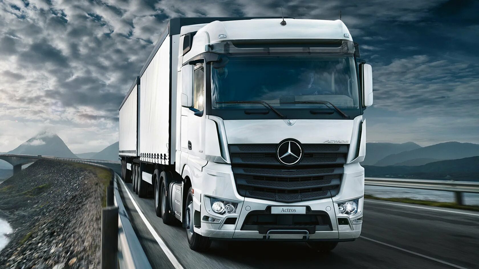 Грузовик актрос. Mercedes-Benz Actros. Mercedes Benz Actros 2021. Новый Мерседес Актрос. Тягач Мерседес Бенц Актрос.