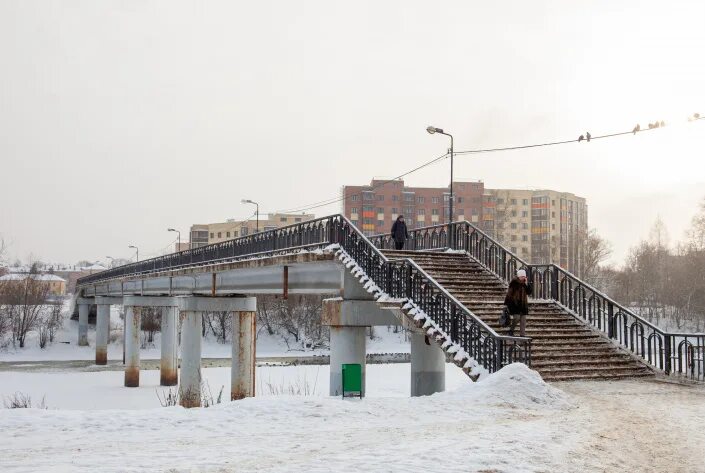 Набережная в орехово зуево парковская. Мост в орехово зуево через клязьму. Мост в орехово зуево через клязьму. Орехово зуево парковский мост. Старый мост орехово-зуево.
