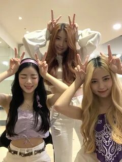 Kpop kiss