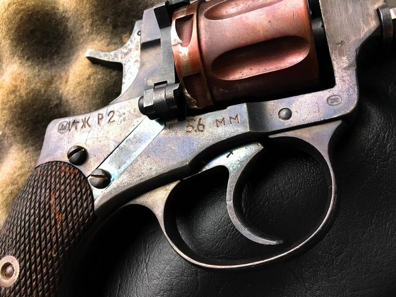 Наган 1918. Револьвер сигнальный р2 наган. Наган 17 года. Наган р2 деактив. Польский наган.