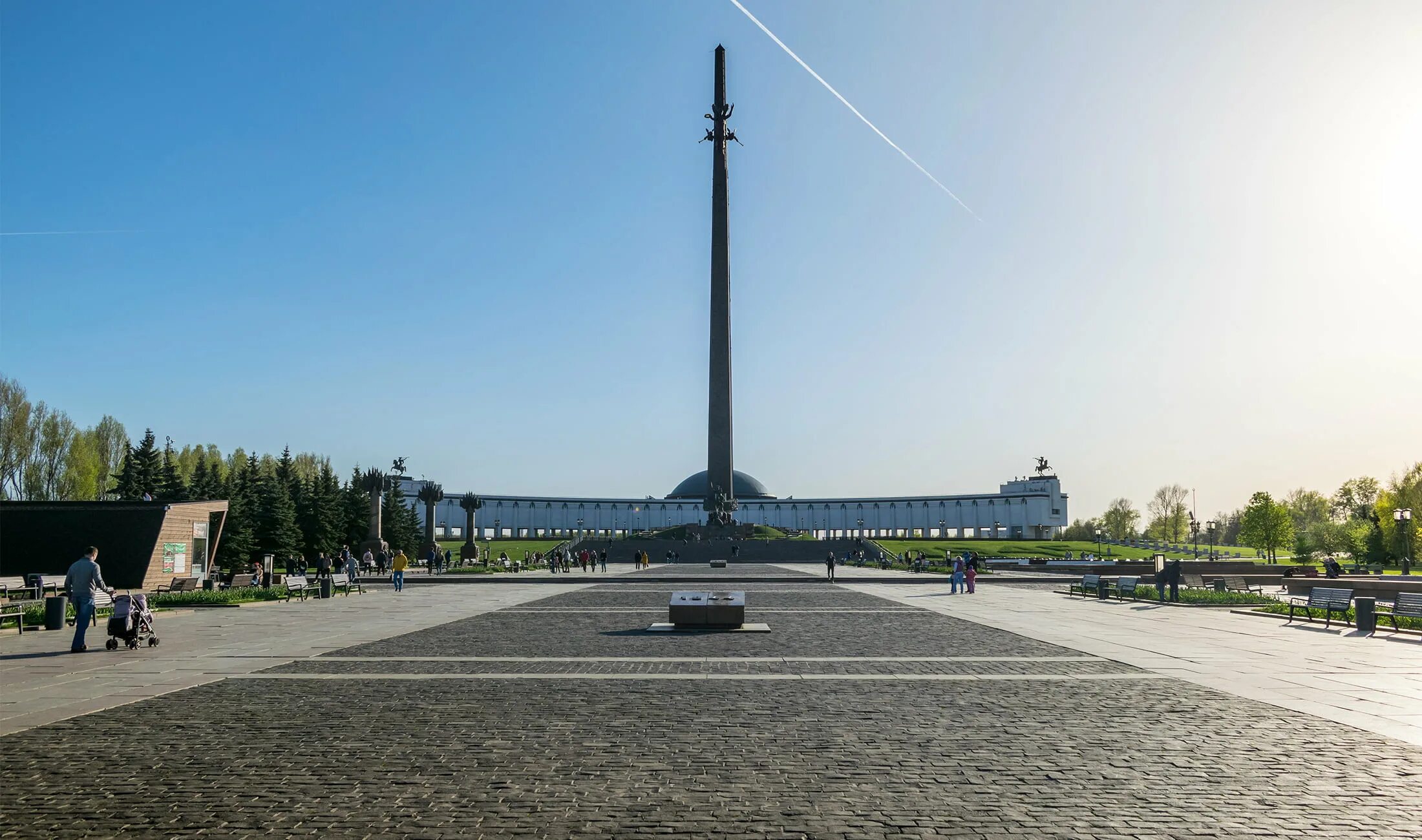 Поклонная гора москва входная площадь фото. Мемориальный комплекс на Поклонной горе в Москве. Парк Победы Поклонная гора Москва. Мемориал парк Победы в Москве. В парке Победы на Поклонной горе.