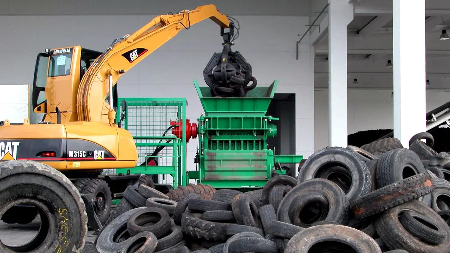 Завод по переработке покрышек. Переработка шин предприятия. Утилизация и переработка автомобильных шин. Переработка шин. Завод по переработке шин.