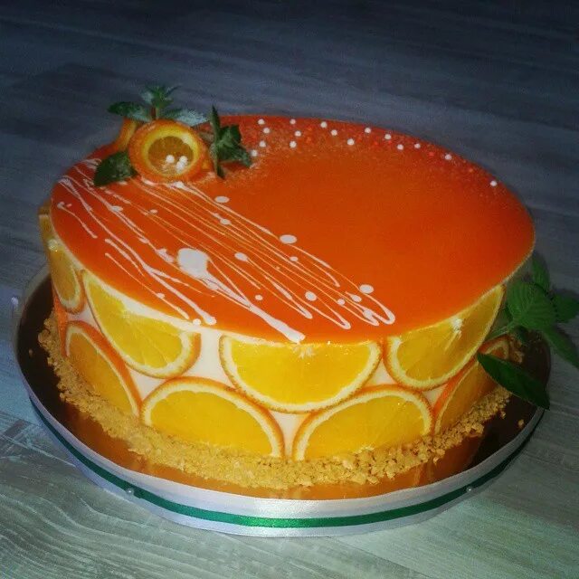 Муссовый торт апельсин. Украшение апельсинового торта. Украшение торта апельсинами. Декор апельсинового торта. Глазурь апельсин