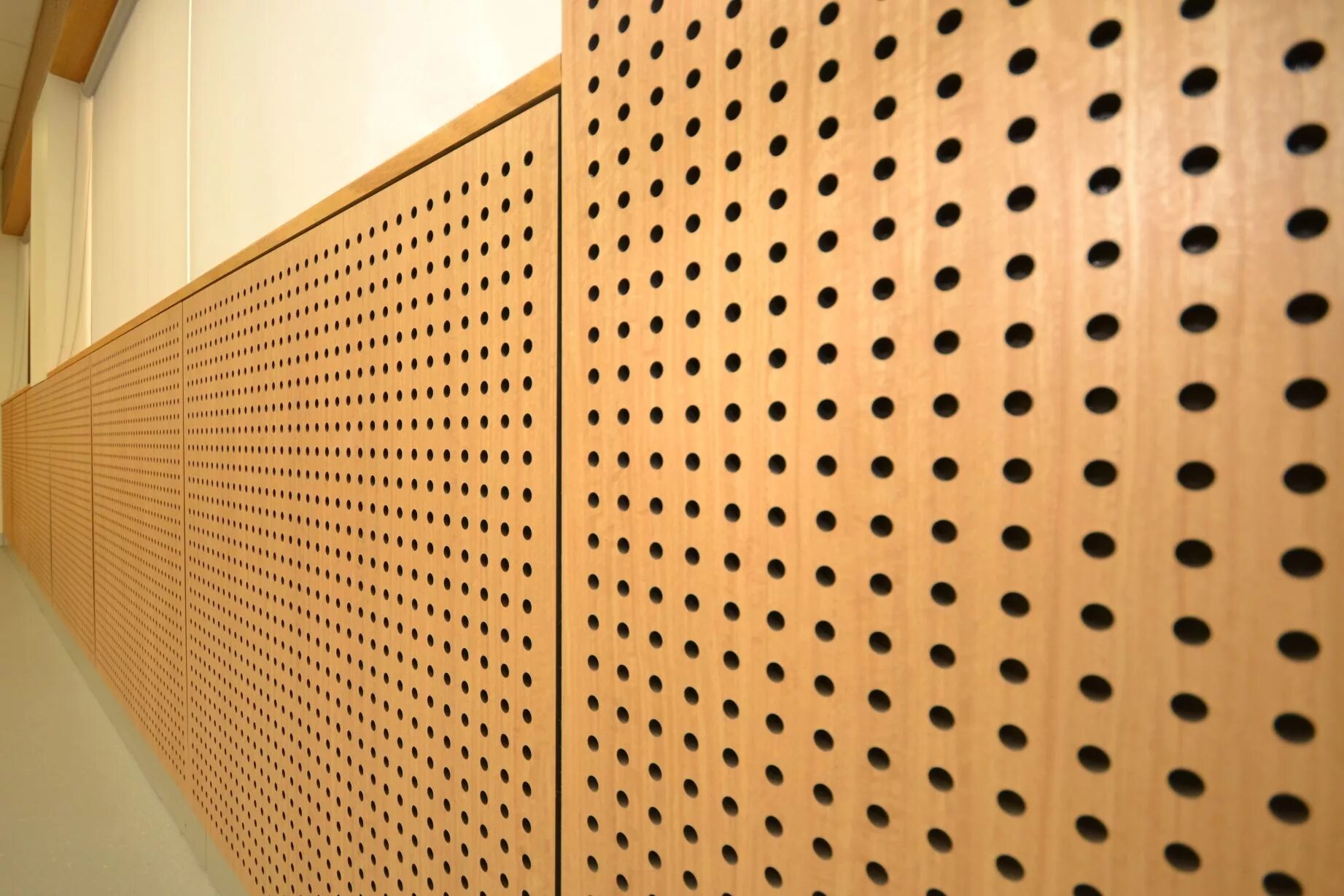 Перфорация мдф. Перфорация мдф. Декоративная панель p10-20. Акустические панели перфорация 30/2. Перфорированная панель для батареи.