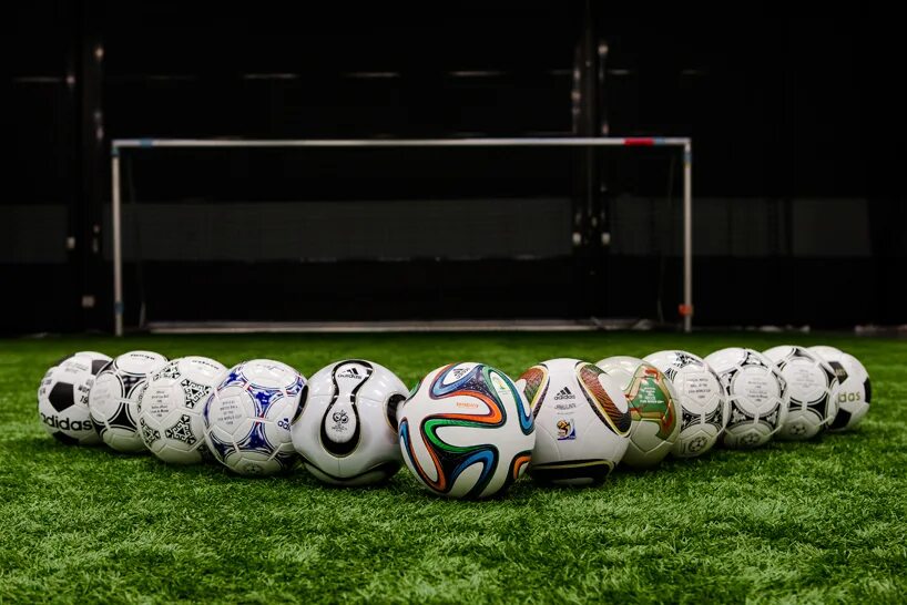 Мяч футбольный World Cup. World Cup 2014 футбол мяч. Самые крутые футбольные мячи. Спортивная магазин футбольная мяч