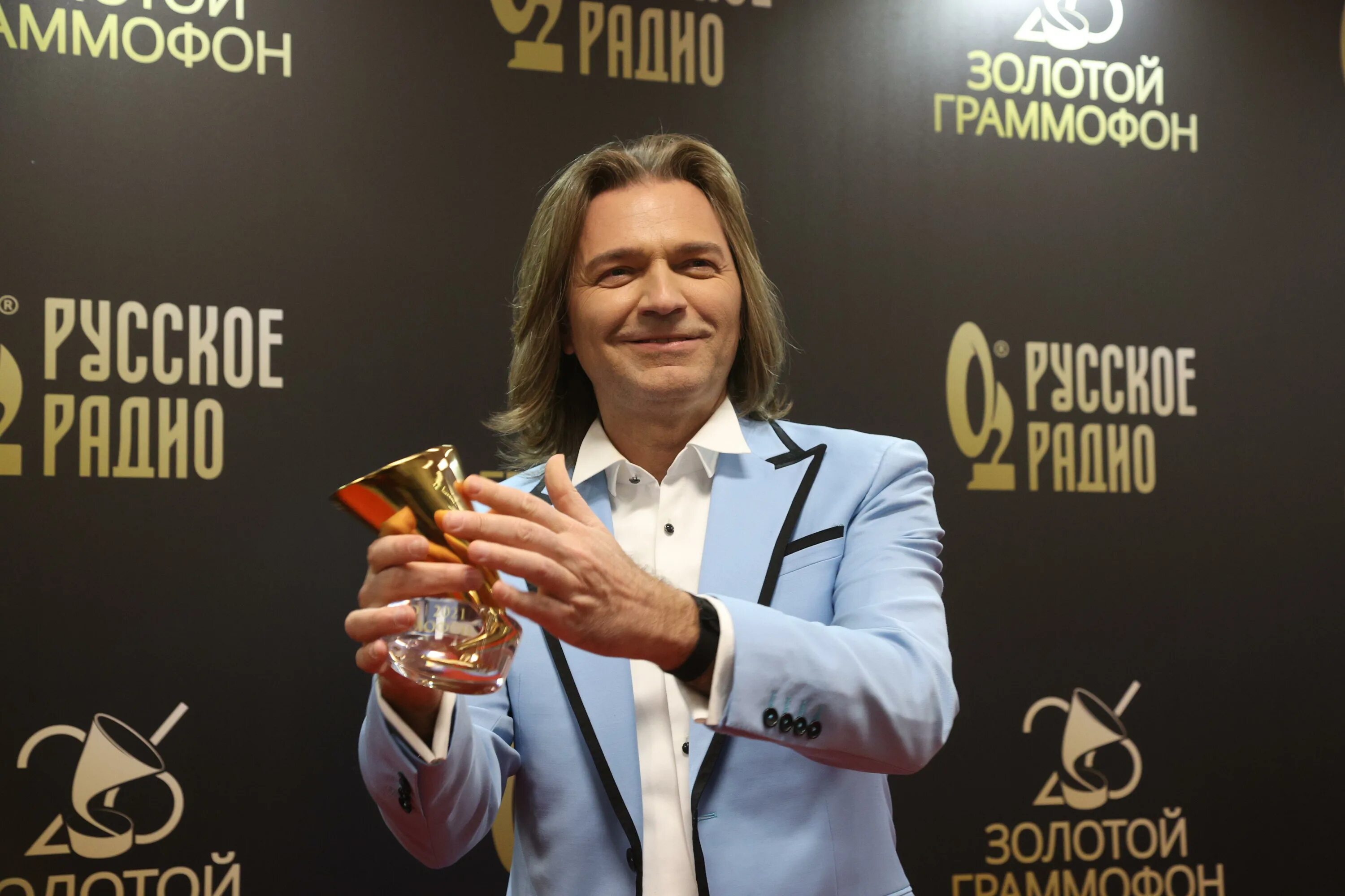 10 золотой граммофон. Золотой граммофон дмитрий маликов. дмитрий маликов на золотом граммофоне. дмитрий маликов на золотом граммофоне 1998. дмитрий маликов лауреаты премии «золотой граммофон».