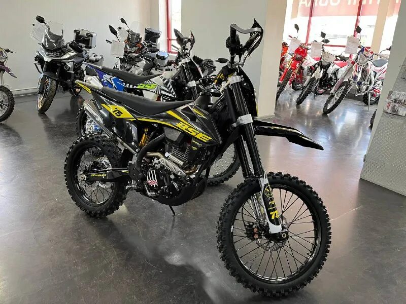 Bse ex 125 лекало. Питбайк бсе 250. Бсе т5. Bse z11. Bse z5 2019.