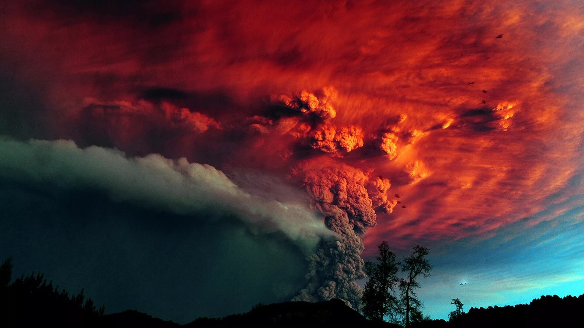 Извержение вулкана какое явление. Извержение вулкана Пуйеуэ в Чили 2011. Вулкан Пуйеуэ Чили. Вулкан Кальбуко в Чили. Извержение вулкана Кальбуко. Чили.