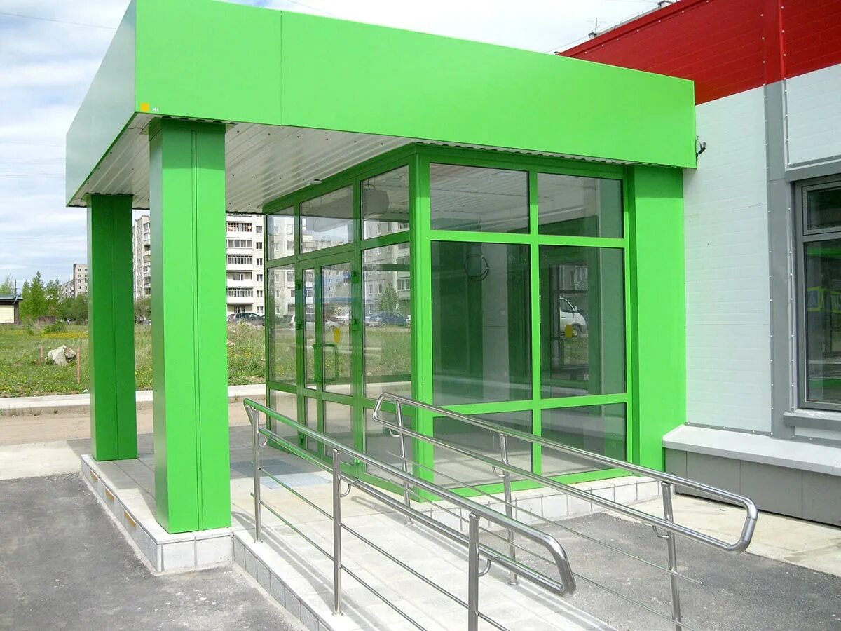 Конструкции входных групп. Алюминиевая входная группа. Конструкции входных групп. Входная группа алюминий. Входная группа в офисное здание.