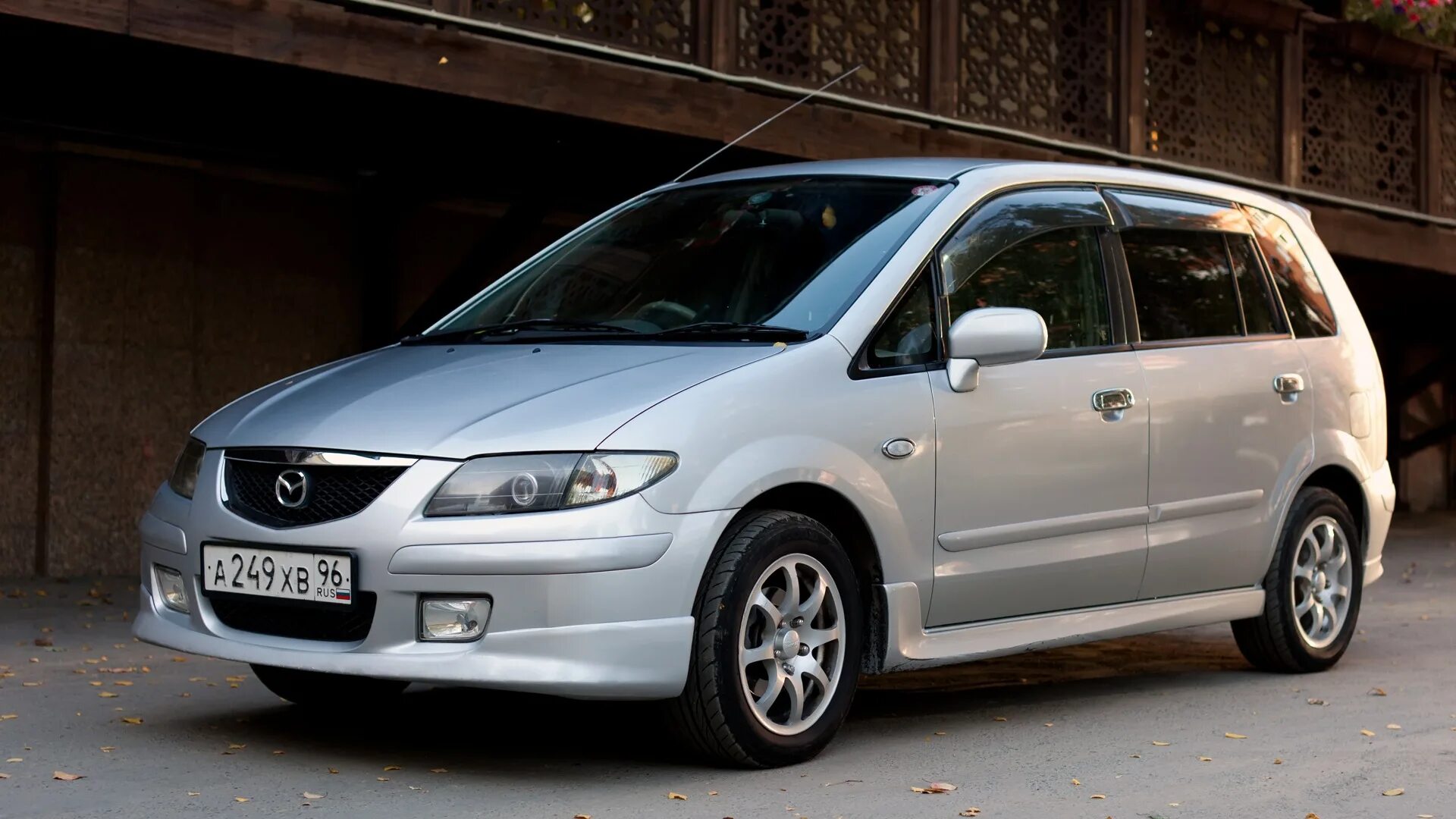 Мазда Премаси 2003. Мазда Премаси 2003 года. Мазда Премаси 1. Mazda Premacy 2000.