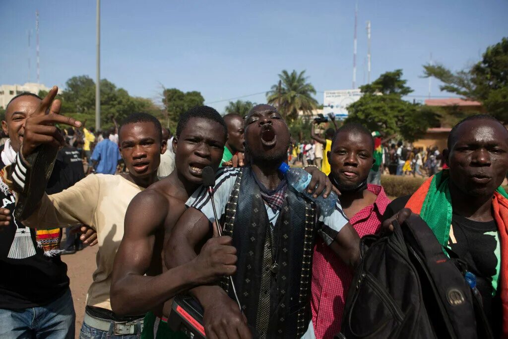 Буркина фасо это. Король Буркина Фасо. Жители Буркина-Фасо. Буркина Фасо площадь. Буркина Фасо народ.