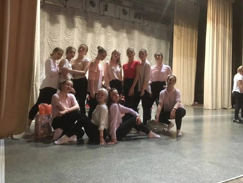 позинг лебединова. королев фрунзе 1в тодес. танцы щелковская. методичка по позированию для фото. луч бальные танцы.