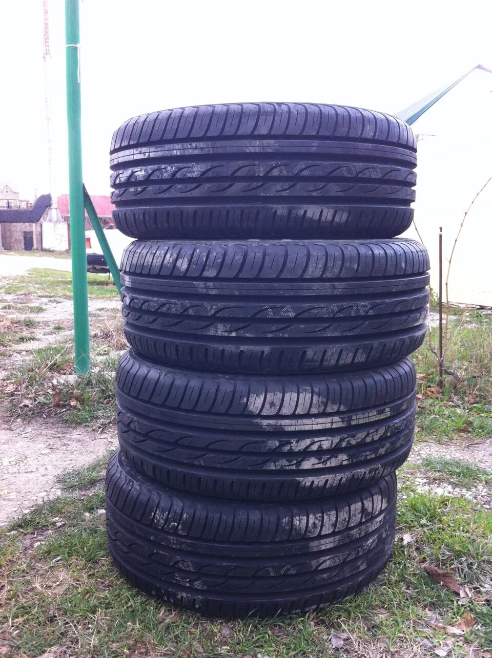 Резина бу на 13 лето 2 баллона. Скупка резины в Одинцовском районе. Купить шины в Железнодорожном. Купить шины в Полысаево.