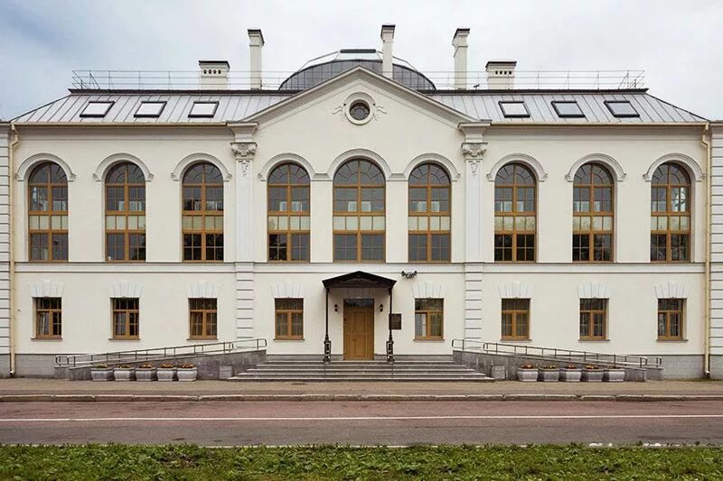 Особняк п. 5. Басина, санкт-петербург. Славянская площадь, д. Дворец бракосочетания петродворец.