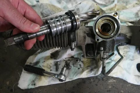 Как поменять сальник рулевой