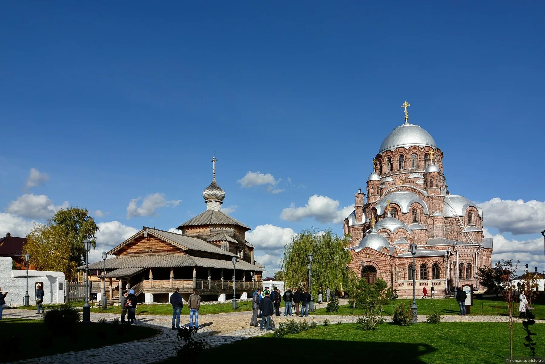 Свияжск церковь. Сергиевская Церковь Свияжск. Сергиевская Церковь на острове Свияжск. Икона Божией матери всех скорбящих радость Свияжск. Свияжск ленивый Торжок фото.