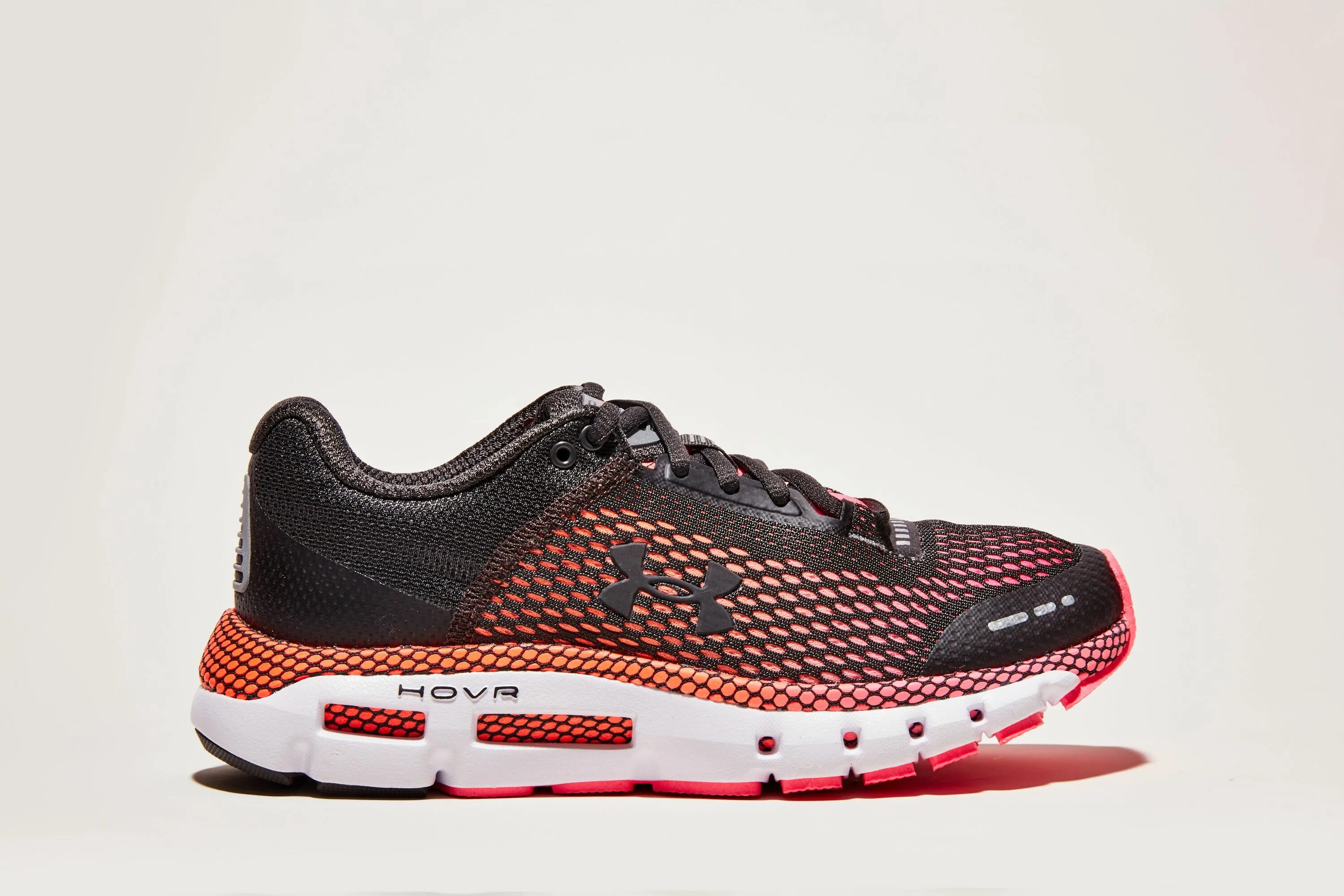 Under armour hovr infinite 3. Кроссовки under armour hovr infiniti. Under armour hovr. Кроссовки under armour hovr infinite черные. Under armour hovr phantom.