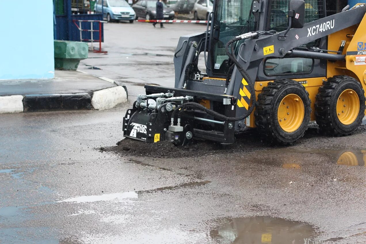 Дорожная фреза 400 на минипогрузчик. Дорожная фреза Bobcat для минипогрузчика. Фреза дорожная Simex PB 400 для 3cx/4cx. W230 фреза дорожная. Фреза на мини погрузчик