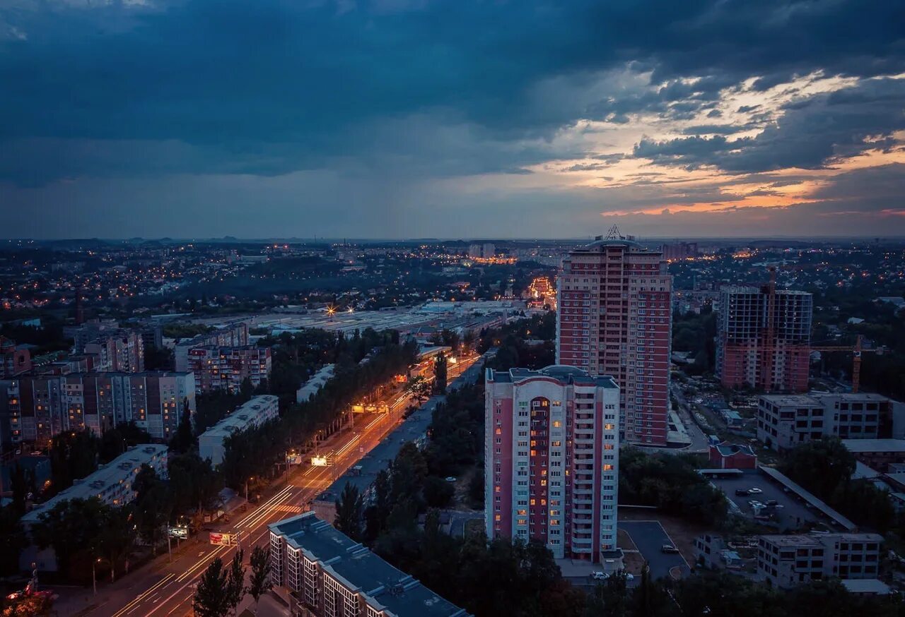 Город донецк днр. Прямо донецк. Кировский район донецка. Евро 2012 донецк. Прямо донецк.