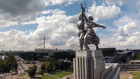 Монумент рабочий и колхозница на вднх