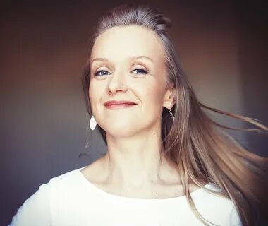 Сексуалды қыздар 18 жаста