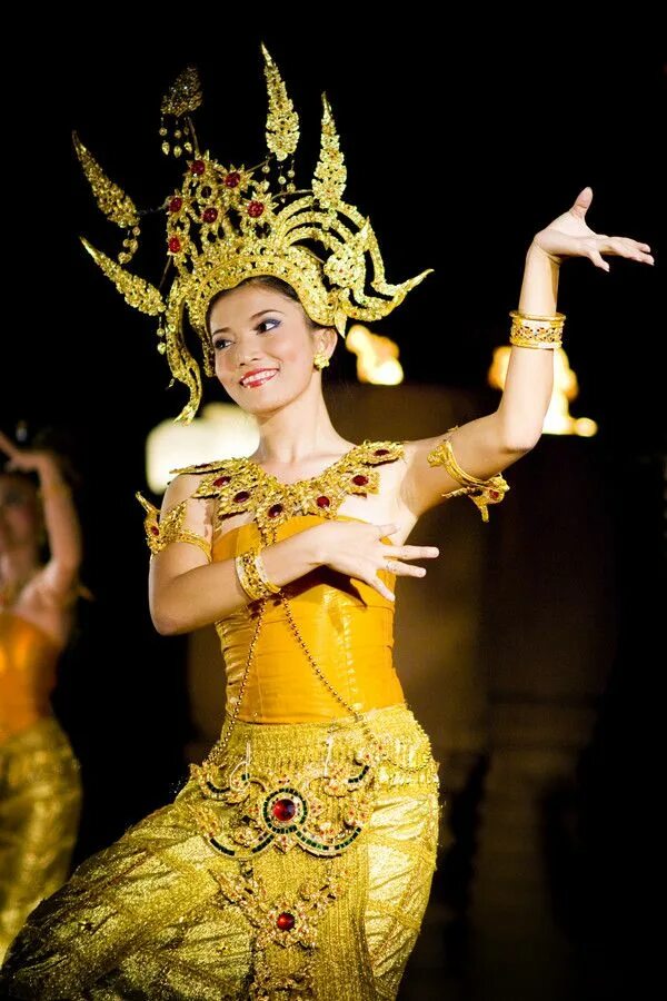 Таиланд национальный. Thai khon тайка. тайка в национальном костюме. костюм таиланд. тайланд танцовщицы.