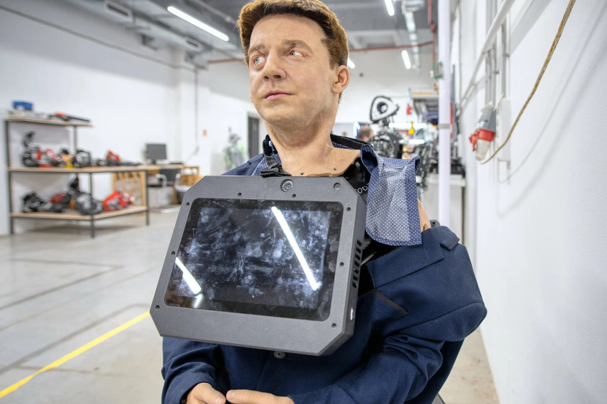 Робот в gd. Роботы вместо людей. Робот доставка. Стартапы роботов. Робототехника роботы.