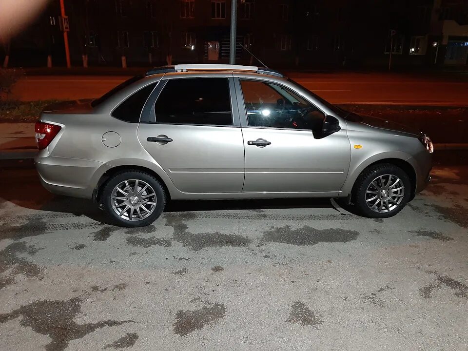 31 Исправил ошибки молодости ))) - Lada Гранта, 1,6 л, 2012 года колёсные диски 