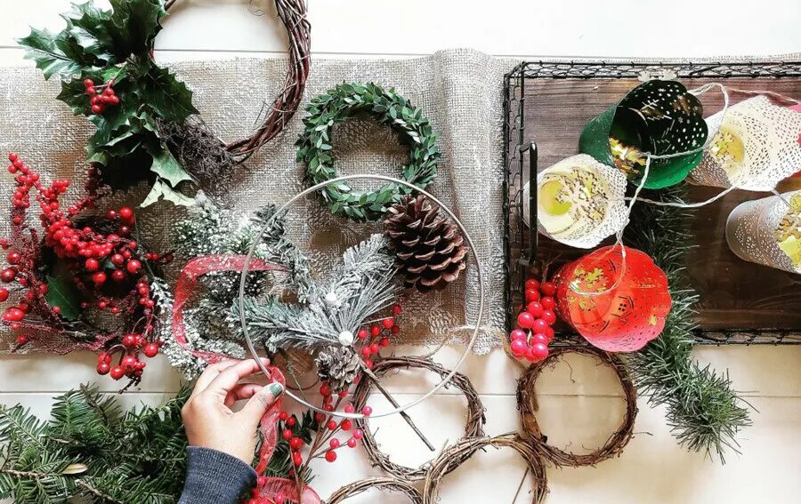 Кристмас хаб. Новогодний стол джейми оливер. Christmas shop. Кристмас хаб. Кристмас хаб.