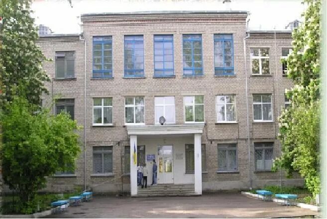 Луганский интернат. Школа интернат луганск. 19 школа луганск. школа 6 луганск. суходольск школа интернат.