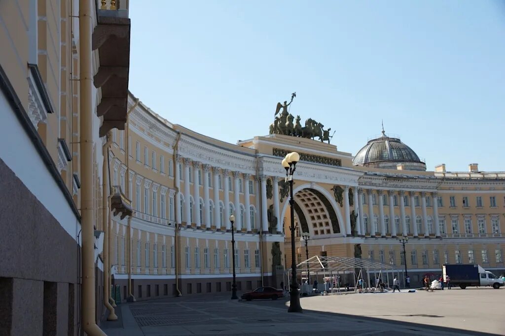 Главный штаб сайт. Восточное крыло главного штаба эрмитаж. музей главного штаба санкт-петербурге. здание главного штаба эрмитажа. главный штаб эрмитажа.