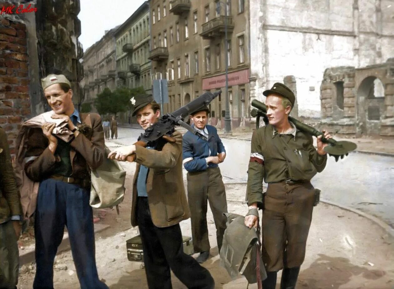 7,92-мм пулемёт ckm wz. Польских повстанцев 1. Варшавское восстание 1944. Варшавское восстание 1 августа 2 октября 1944 г. Восстание поляков 1944.