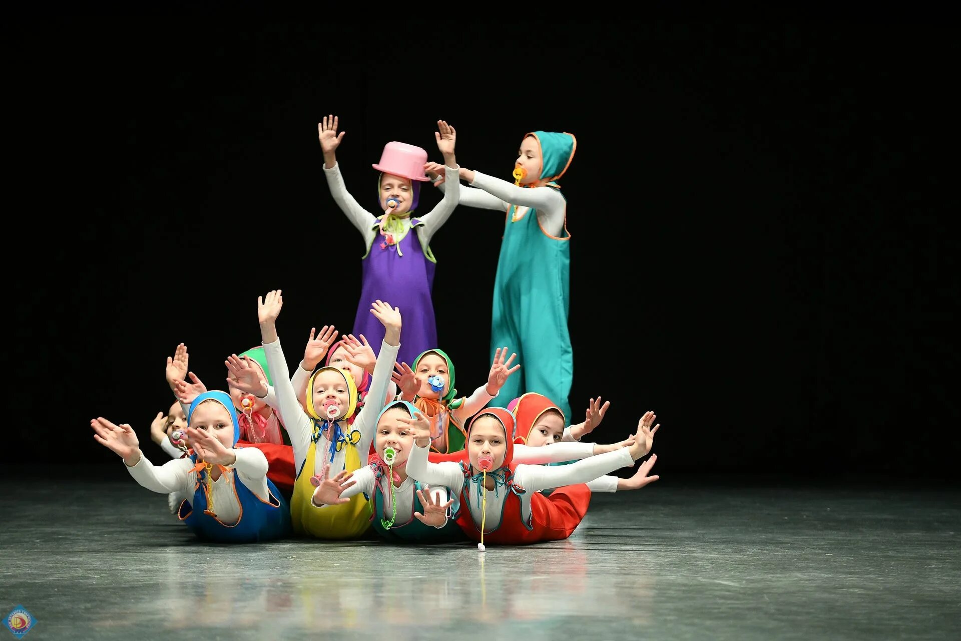 Национальные танцы. Конкурс вдохновение 2022 казань. Международные конкурсы фестивали 2023. Учитель по танцам. Ix международный фестиваль-конкурс «московская мозаика».