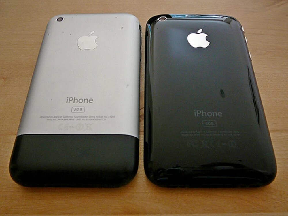 Года выпуска первого iphone. Iphone 1 2007. Iphone 2g. Самый первый айфон iphone 2g. Iphone 2.