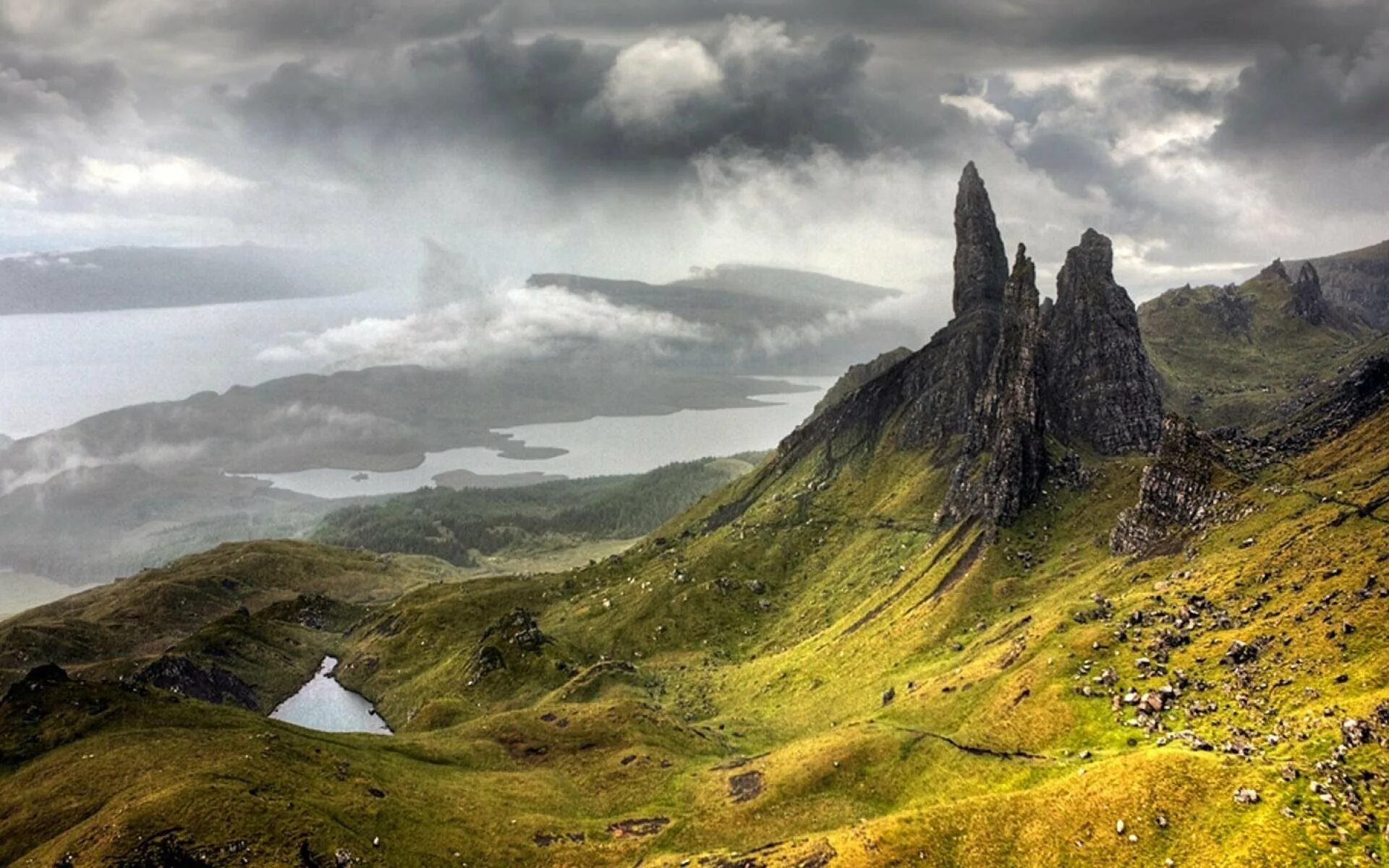 Скандинавия Шотландия. Шотландия гора Салливан. Фьорд Исландии гора. Скандинавские горы горы Норвегии.