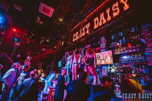 Crazy daisy bar москва. Бар Crazy Daisy Москва. Москва Тургеневская площадь 2 Crazy Daisy Bar. Crazy Daisy бар Питер. Crazy Daisy на Пушкинской.