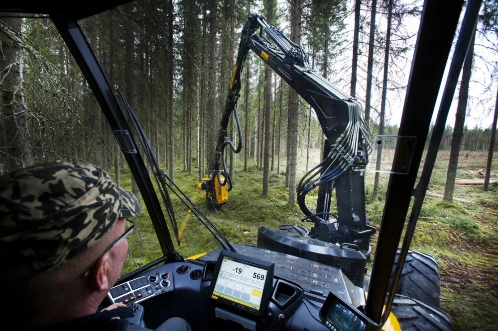 John deere харвестер 1170e манипулятор. форвардер терри. оператор харвестера форвардера. 15. харвестер понссе новый.