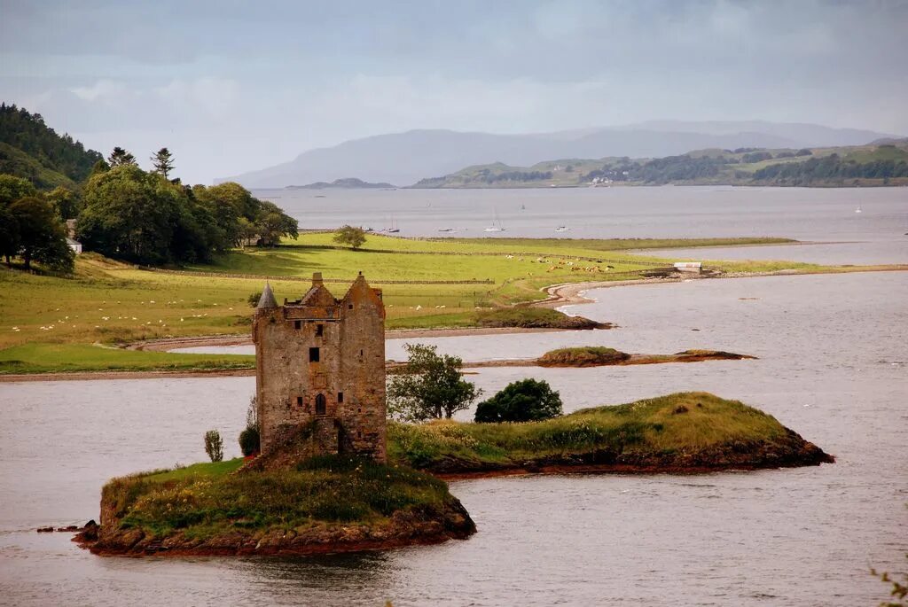 Castle lake