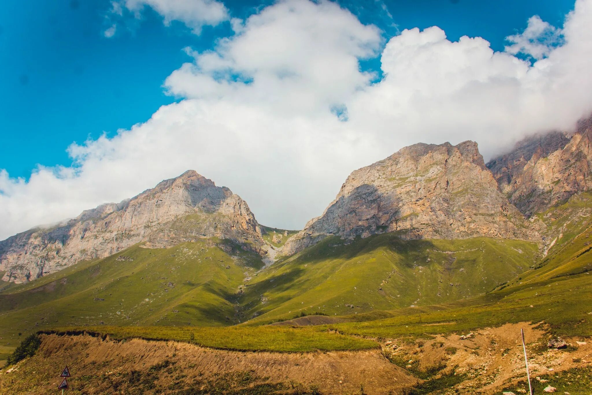 перевал цей-лоам. цей лоам ингушетия. перевал цей-лоам. смотровая площадка цей-лоамского перевала. гора цей-лоам ингушетия.