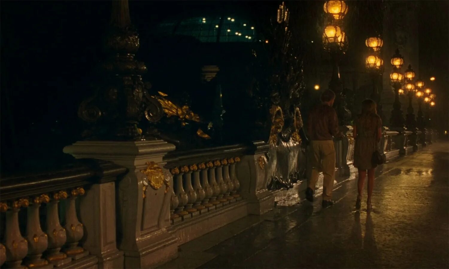 Песня в твоем городе полночь. Полночь в париже midnight in paris, 2011. вуди аллен полночь в париже. ночь в париже вуди аллен. вуди аллен полночь в париже кадры.