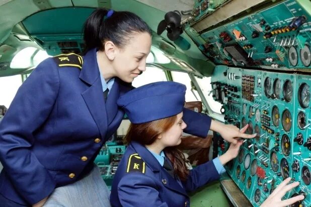 Пилотажно навигационные комплексы garmin. Техническая эксплуатация авиационных электросистем. Техническая эксплуатация самолетов. Техническая эксплуатация летательных аппаратов и двигателей эо. Направления технической эксплуатации.