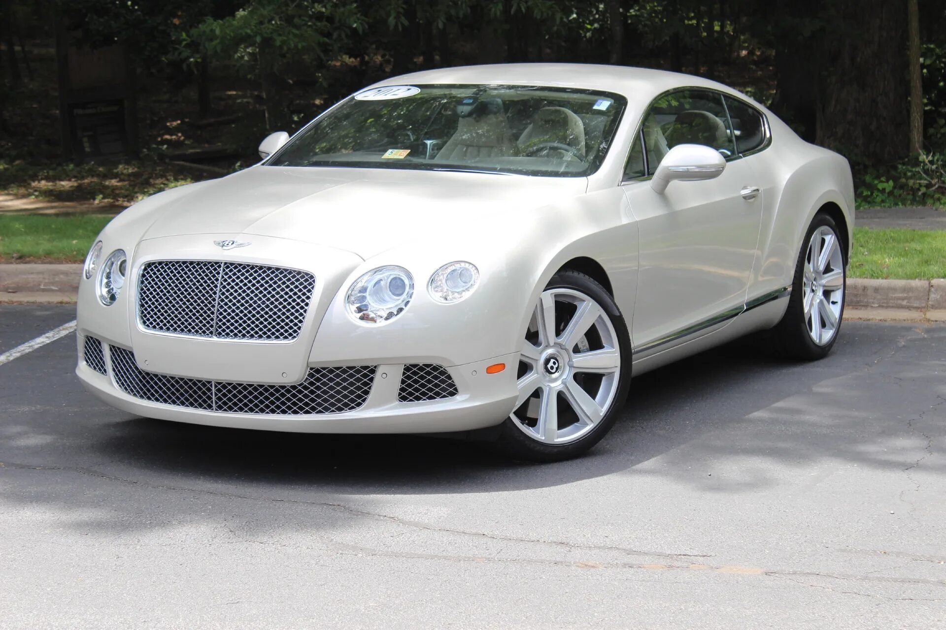 Bentley meteor расход. Бентли континенталь гт 2012. bentley continental gt 2012. continental gt 2012. бентли континенталь гт 2015.