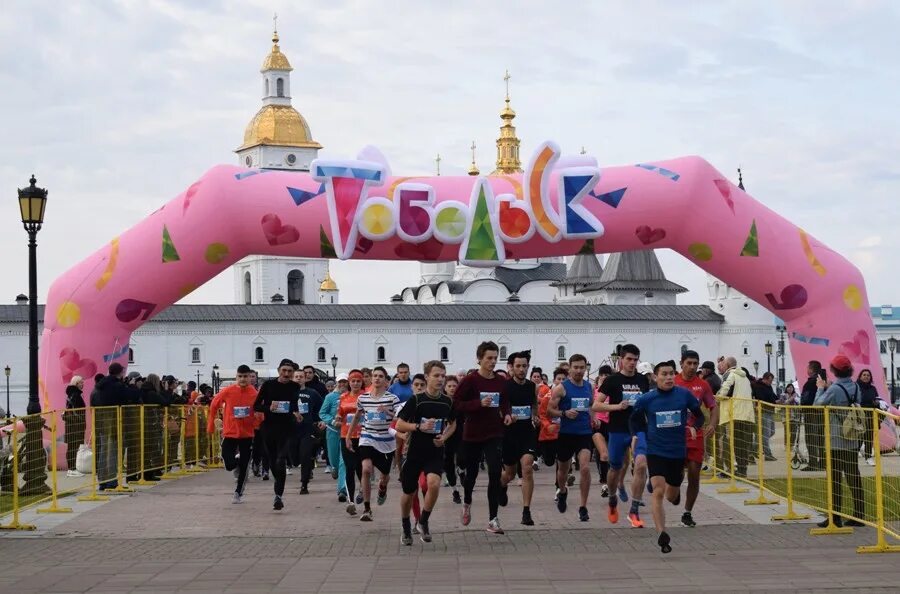 картинковый. спорткомплекс иртыш тобольск. тюменские объекты для инвалидов спортивные зимние. тобольск спортивный. спортивный комплекс молодость тобольск.