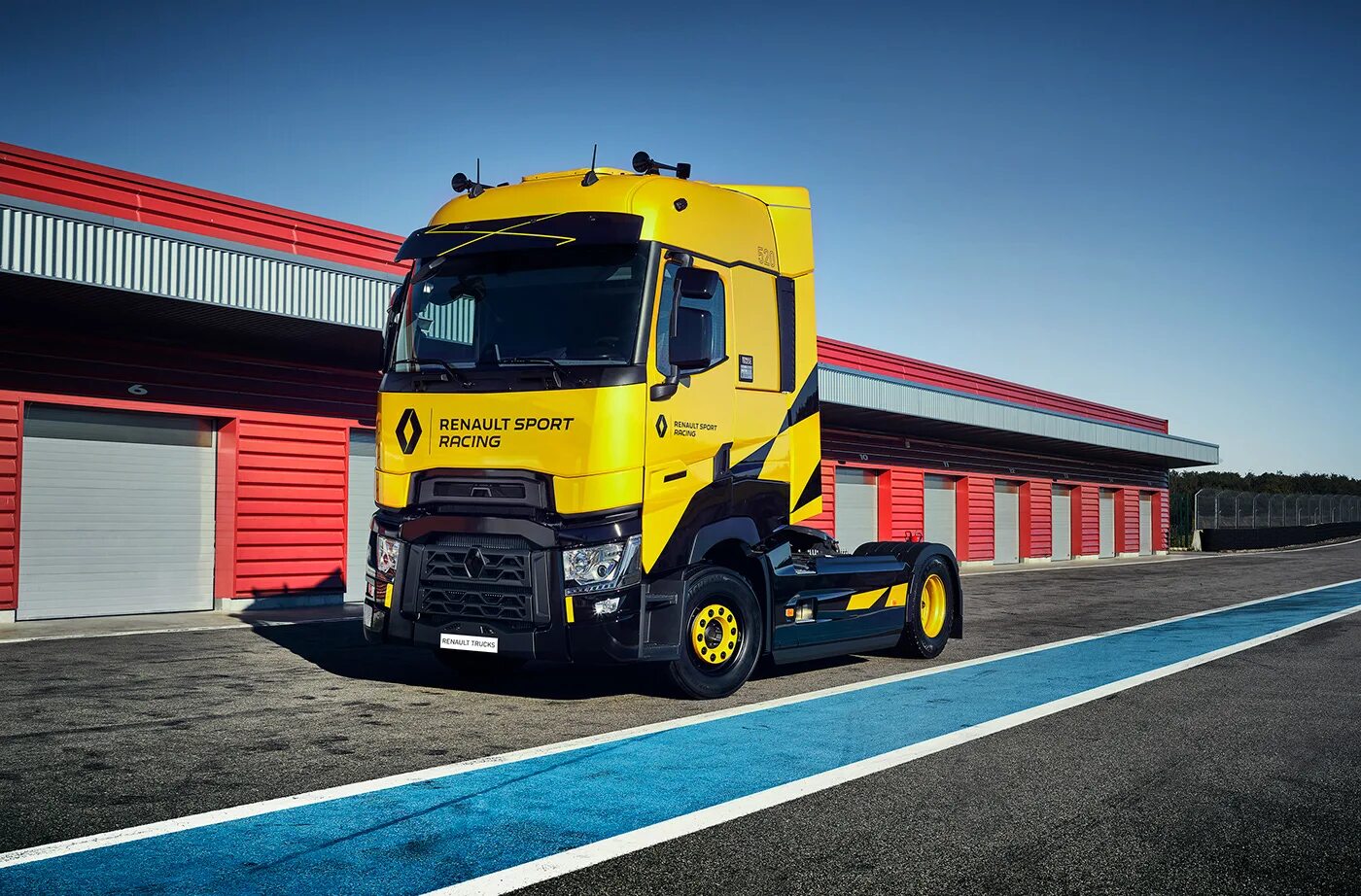 High t. Renault Trucks t440 новый. Тягач Renault t. Рено т520. Renault t520 Race.