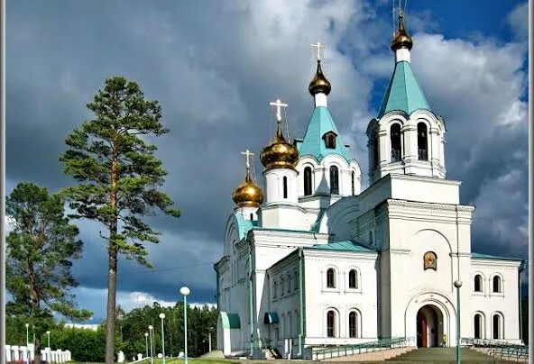 Ангарский храм. Ангарский храм. Город ангарск святоитский храм. Храм святой троицы иркутск. Церковь в ангарске в 7 микрорайоне.